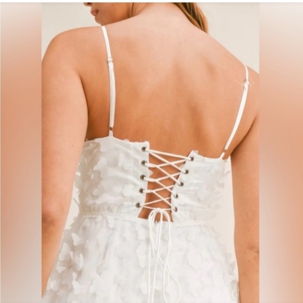 Thirty/thirty dress Elegant White Floral Gown - Picture 3 of 12